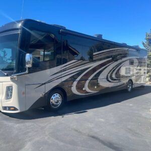2017 HR Endeavor 40E Cummings 380HP Freightliner Chassis  25005 miles